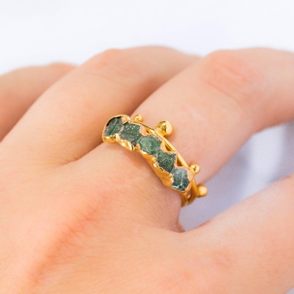 Emerald Eternity Ring Gold Ring Raw Emerald Ring Emerald Raw Stacking Ring - Picture 7 of 9